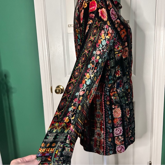Johnny Was Black Velvet Floral Anorak Jacket Small - Picture 4 of 16